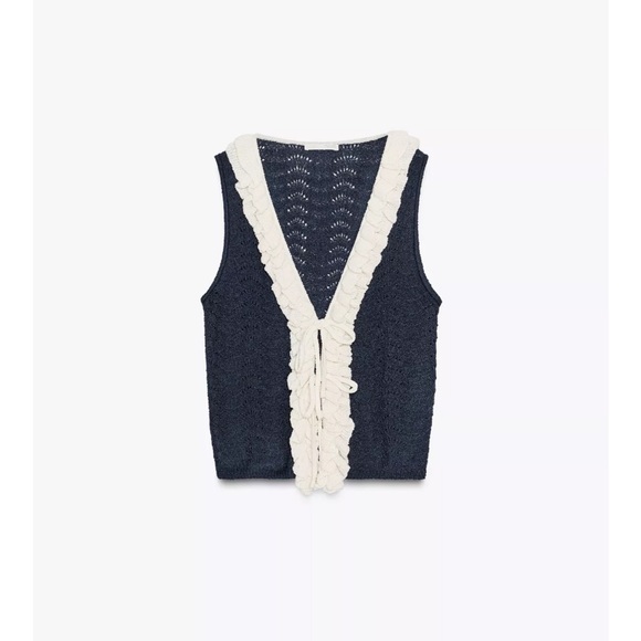 Zara Contrast Ruffle Top - Picture 4 of 9